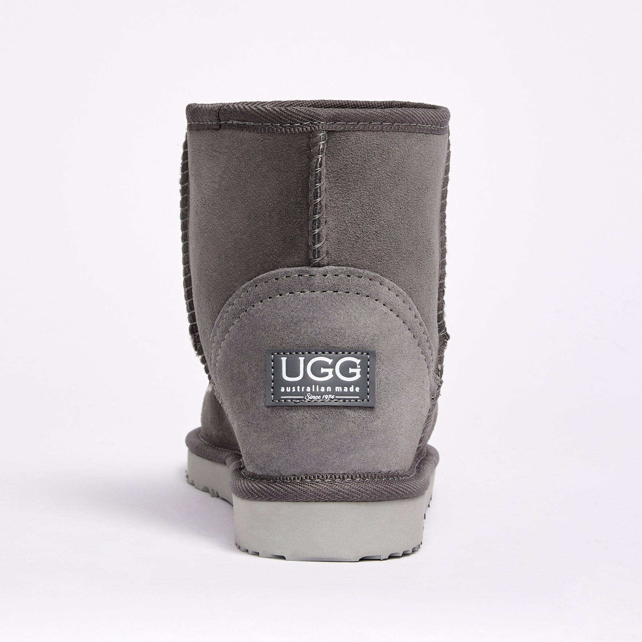 Gray man uggs outlet