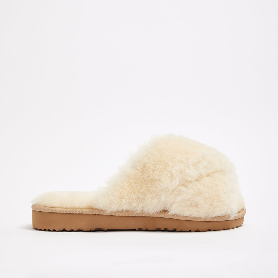 Criss Cross UGG Since 1974